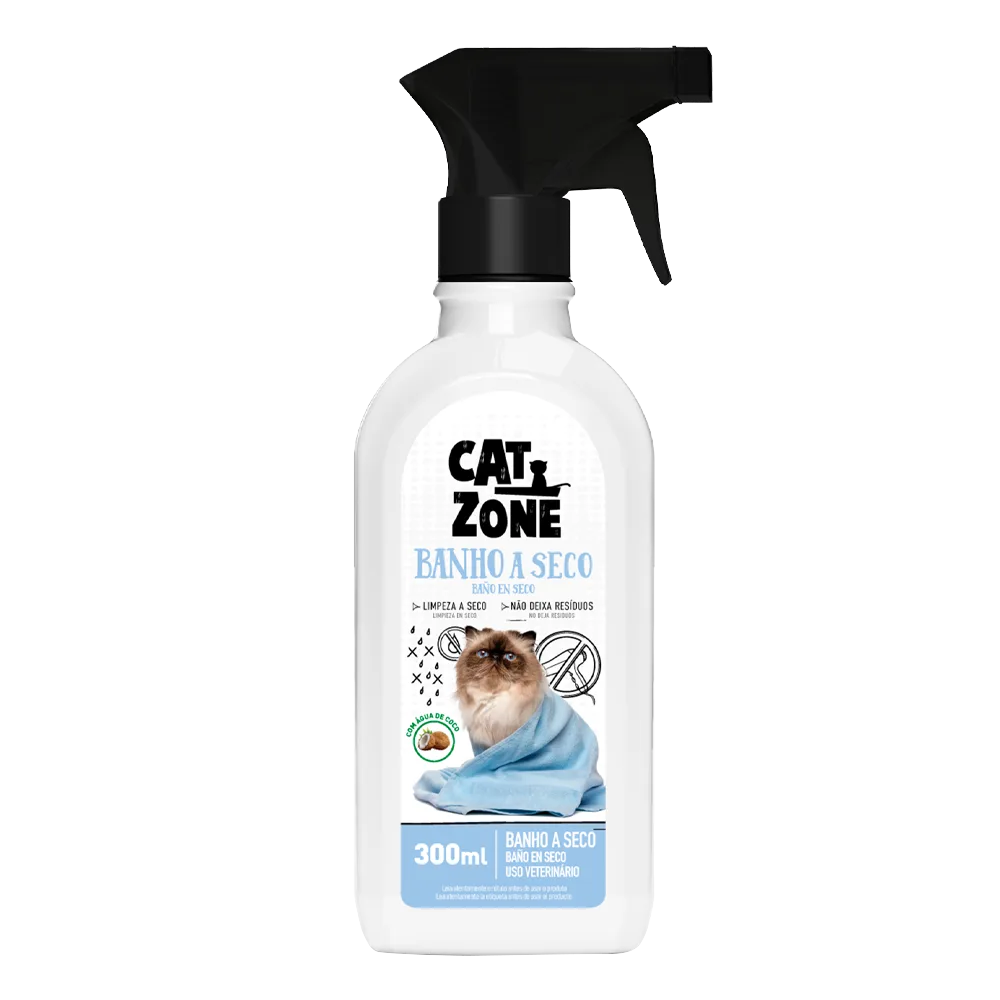 Pulverizador blanco con detalles negros y celestes del producto Baño Seco Cat Zone, un baño sin enjuague para gatos mayores a 3 meses de edad.
