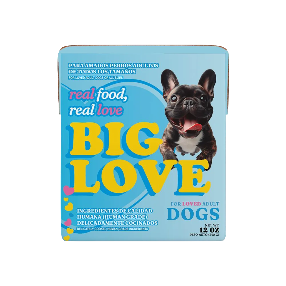 Envase de cartón tetrapack de 340 g del alimento húmedo para perros Big Love, el empaque es color celeste con un perro bulldog inglés negro saltando en la portada.