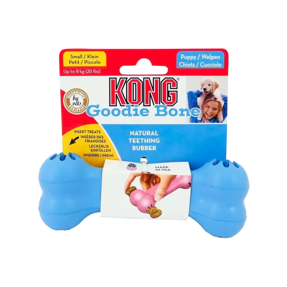 Empaque original color rojo con detalles blancos del juguete Kong Cachorro Goodie Bone en color celeste en talla S. Es un juguete con forma de hueso para apoyar la etapa de dentición de los cachorros.