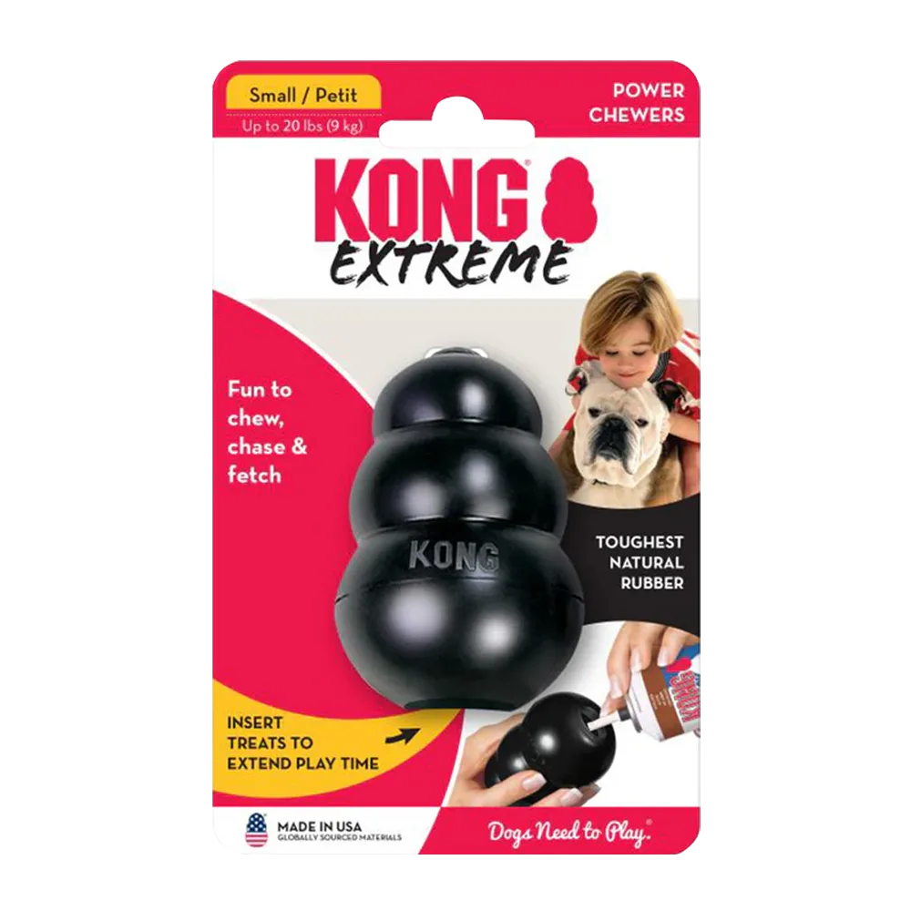 Juguete Kong Extreme talla S en su empaque original. Es un juguete de goma negra extra fuerte, el empaque tiene detalles blancos y rojos