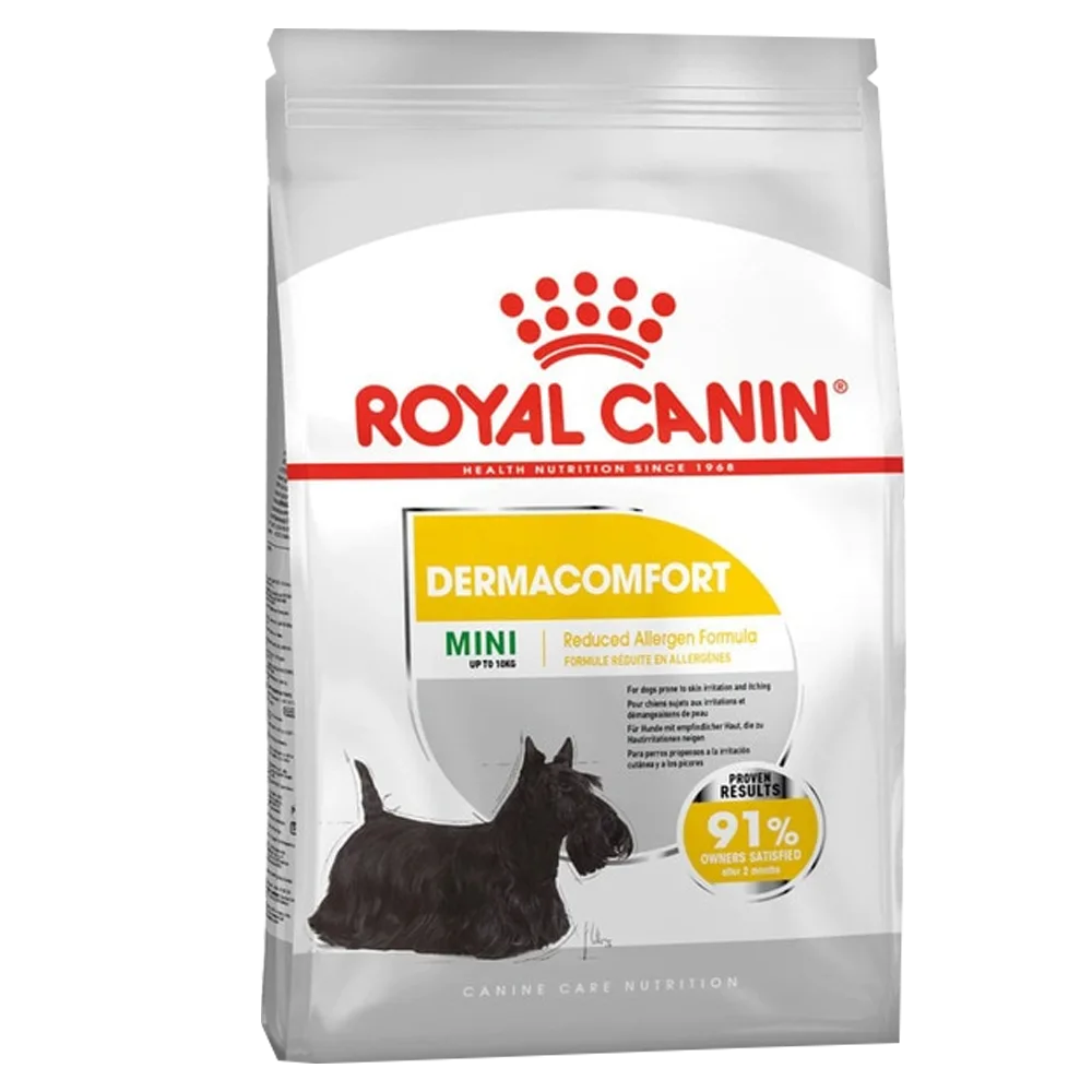 Bolsa blanca con detalles plateados, rojos y amarillos de alimento Royal Canin Mini Dermacomfort para perros pequeños con problemas en la piel 
