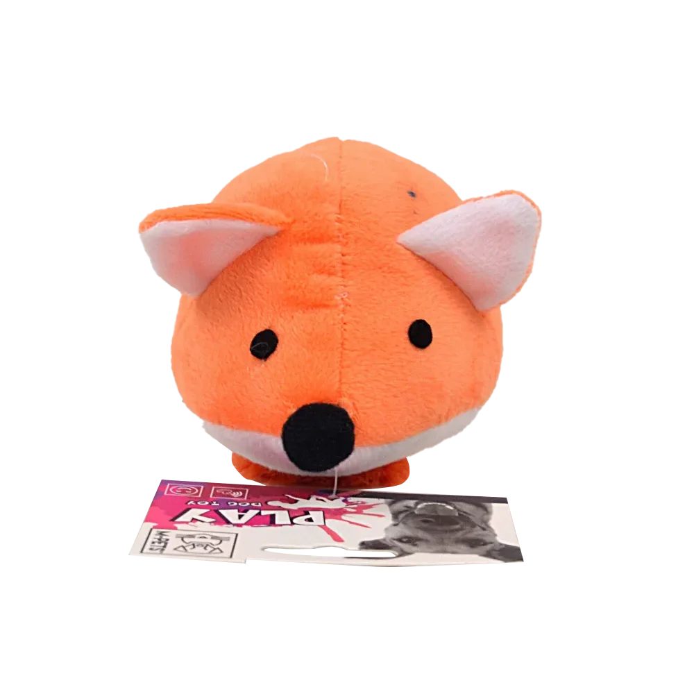 Peluche Zorro M-Pets para perros en color naranja, tiene orejas blanca y cola larga con un chillador en la punta. 