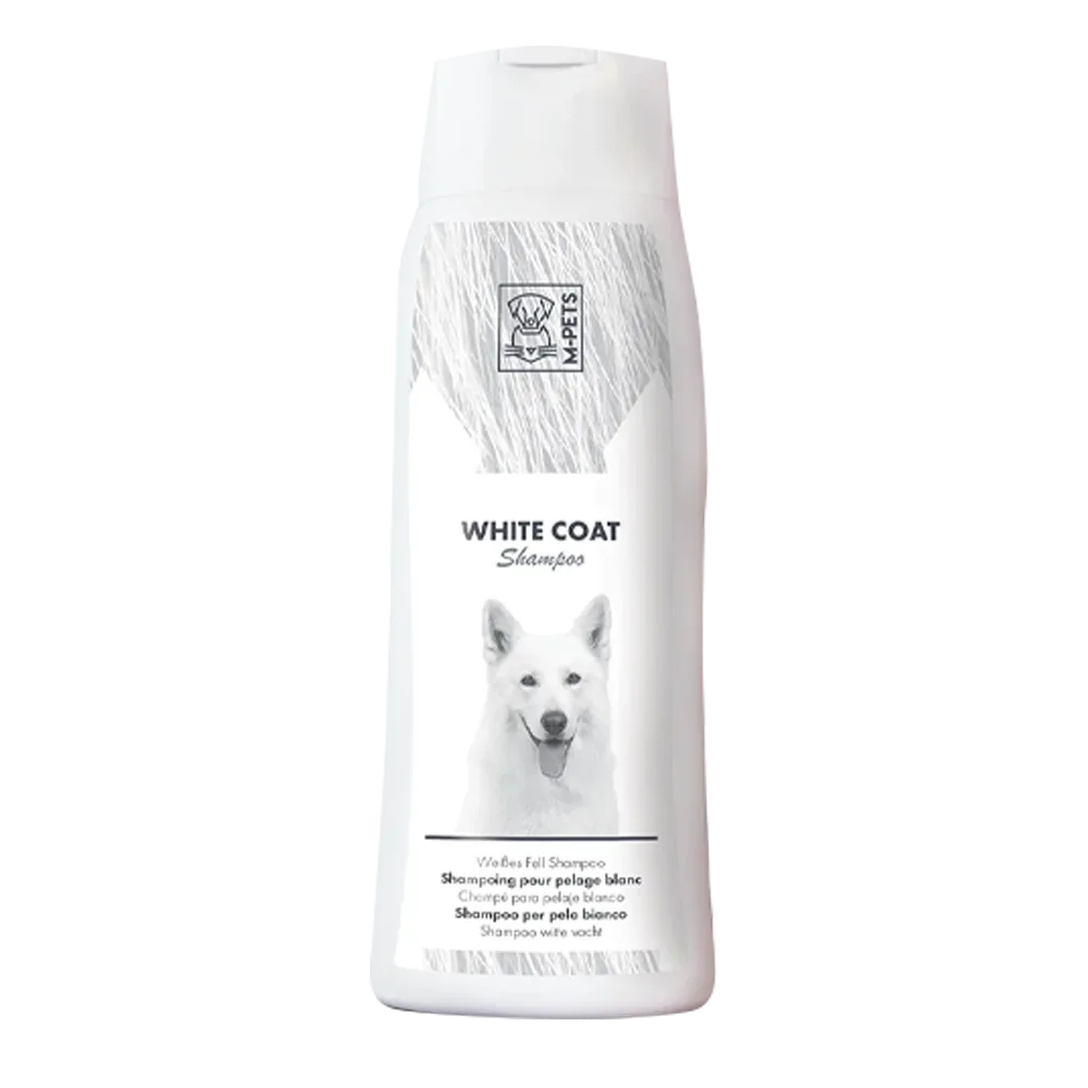 Frasco blanco con detalles grises del Shampoo para Pelos Blancos de M-Pets. Un shampoo que realza el blanco del manto de perros de manera natural.