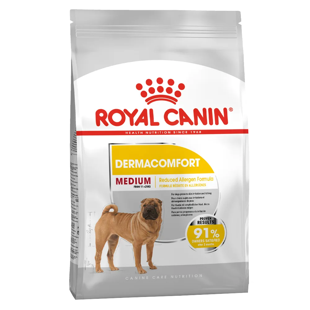 Bolsa blanca con detalles plateados y rojos de de alimento para perros Royal Canin Medium Dermacomfort