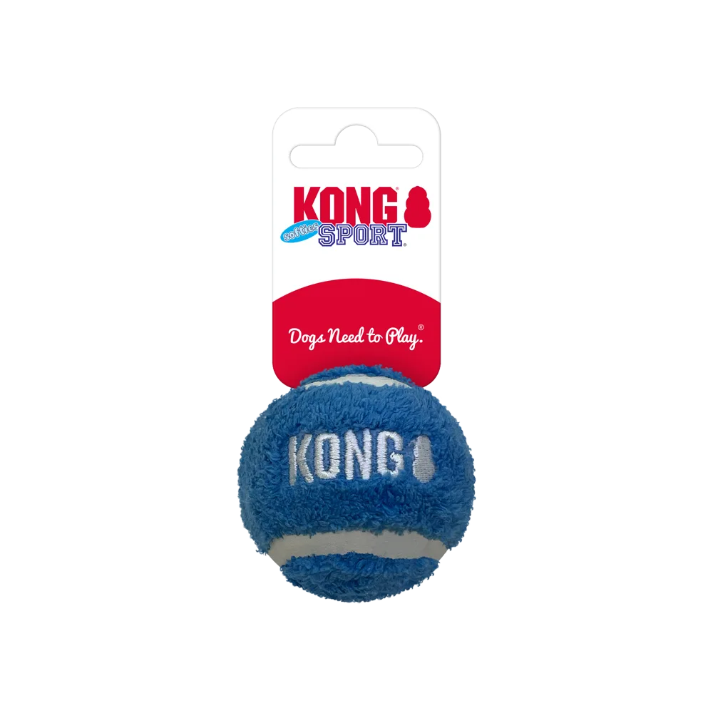 Pelota de felpa color azul con diseño de pelota de tenis y dice KONG en letras grises, es la Pelota Kong Sport Softies