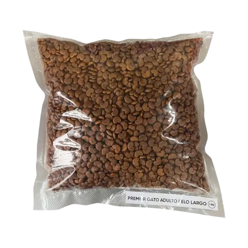 Bolsa azul con detalles blancos y guindos del alimento seco para gatos Premier Gato Adulto Pelo Largo sabor Pollo. Tiene un gato con pelo largo gris en la portada.