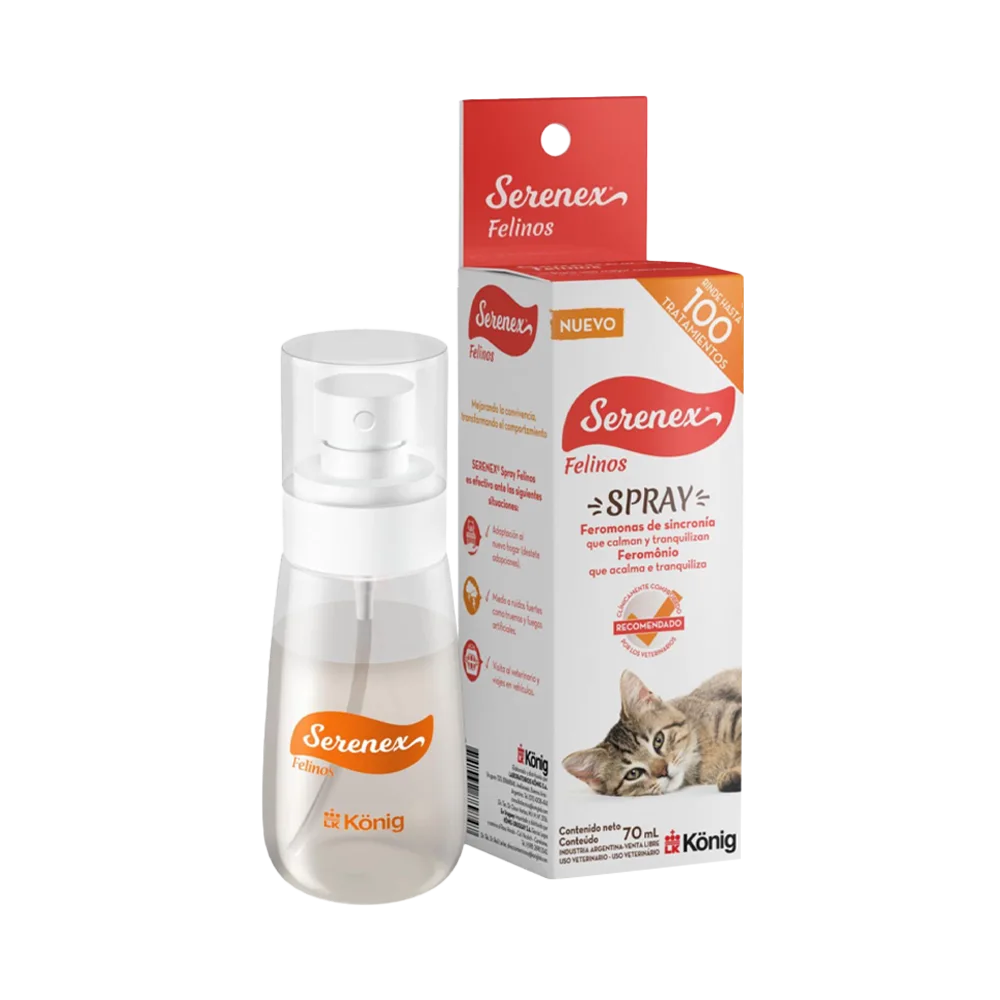 Frasco transparente pulverizador a lado de caja de cartón, ambos con detalles blancos y naranjas. Es el producto Serenex Gatos Spray, feromonas para gatos.
