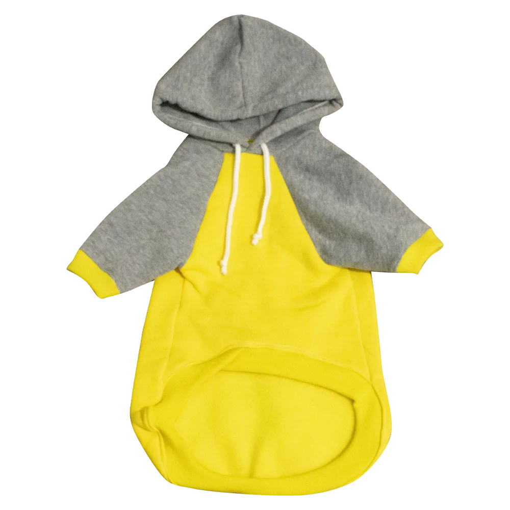 Imagen de Buzo Gris con Amarillo, una prenda abrigada con chulo para perros y gatos
