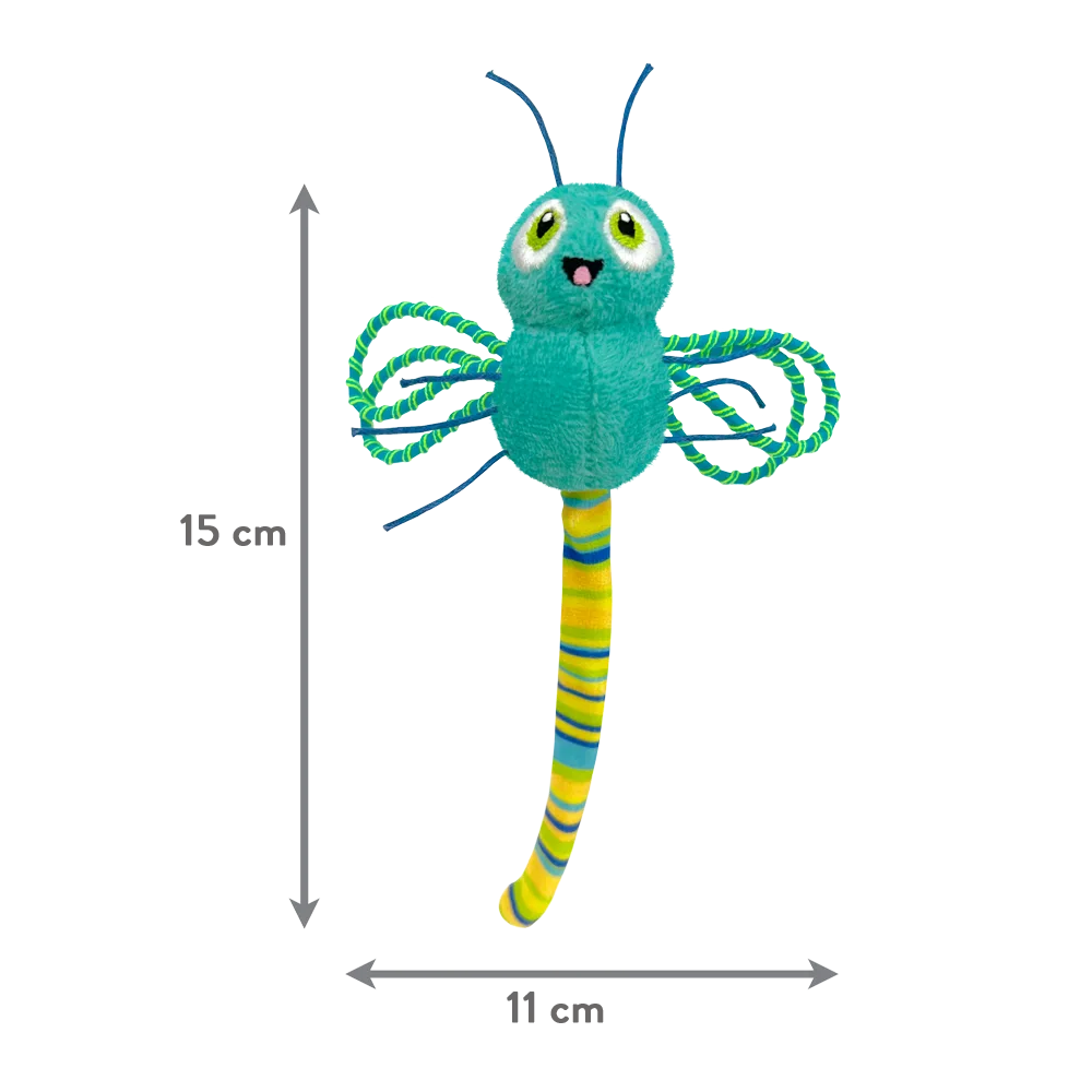 Juguete Kong Flingaroo con forma de libélula mostrando su tamaño que es 15 cm de alto por 11 cm de ancho. La libélula es de color calipso, tiene alas elásticas tipo ligas, antenas y una colita de color amarillo