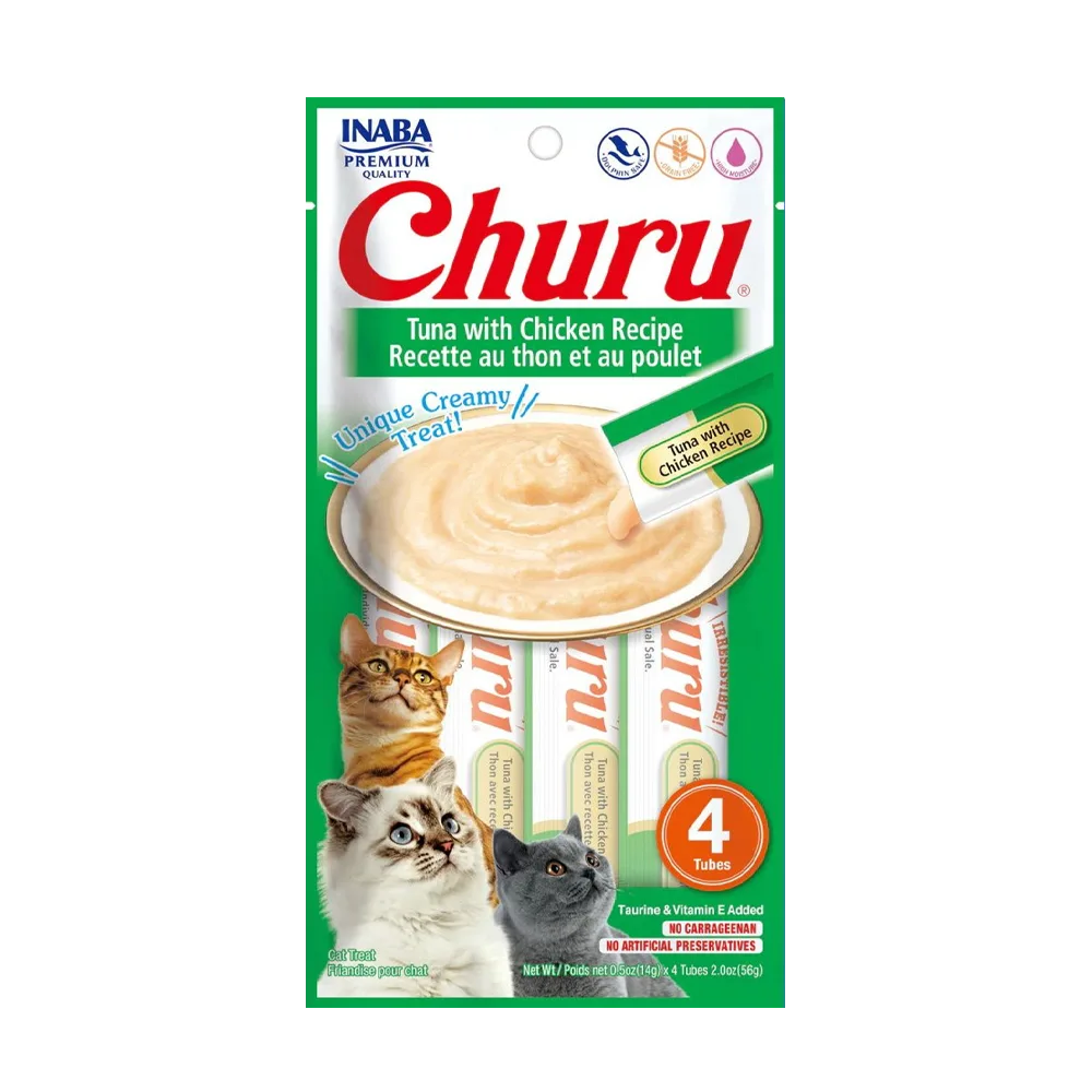 Paquete blanco con detalles verdes de Churu Gatos Atún con Pollo, es un paquete de snacks cremosos para gatos en tubitos. Tiene la palabra “Churu” en color rojo en la parte superior y un plato con crema en el medio, con dos gatos en la parte inferior izquierda mirando la crema.