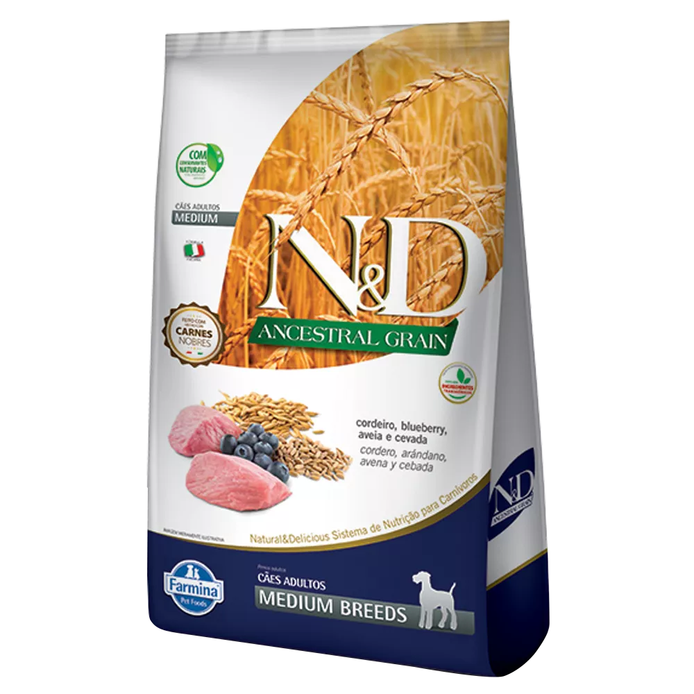 Bolsa blanca y azul con detalles naranjas de Farmina N&D Ancestral Grain Cordero y Arándanos Adult Medium