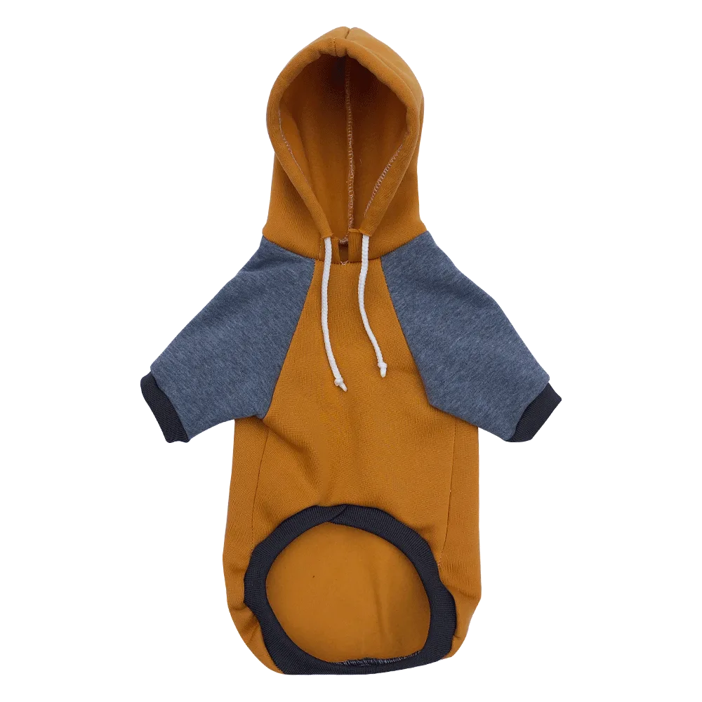 Imagen de Buzo Mostaza con Gris prenda para perros y gatos, con capucha y mangas. 