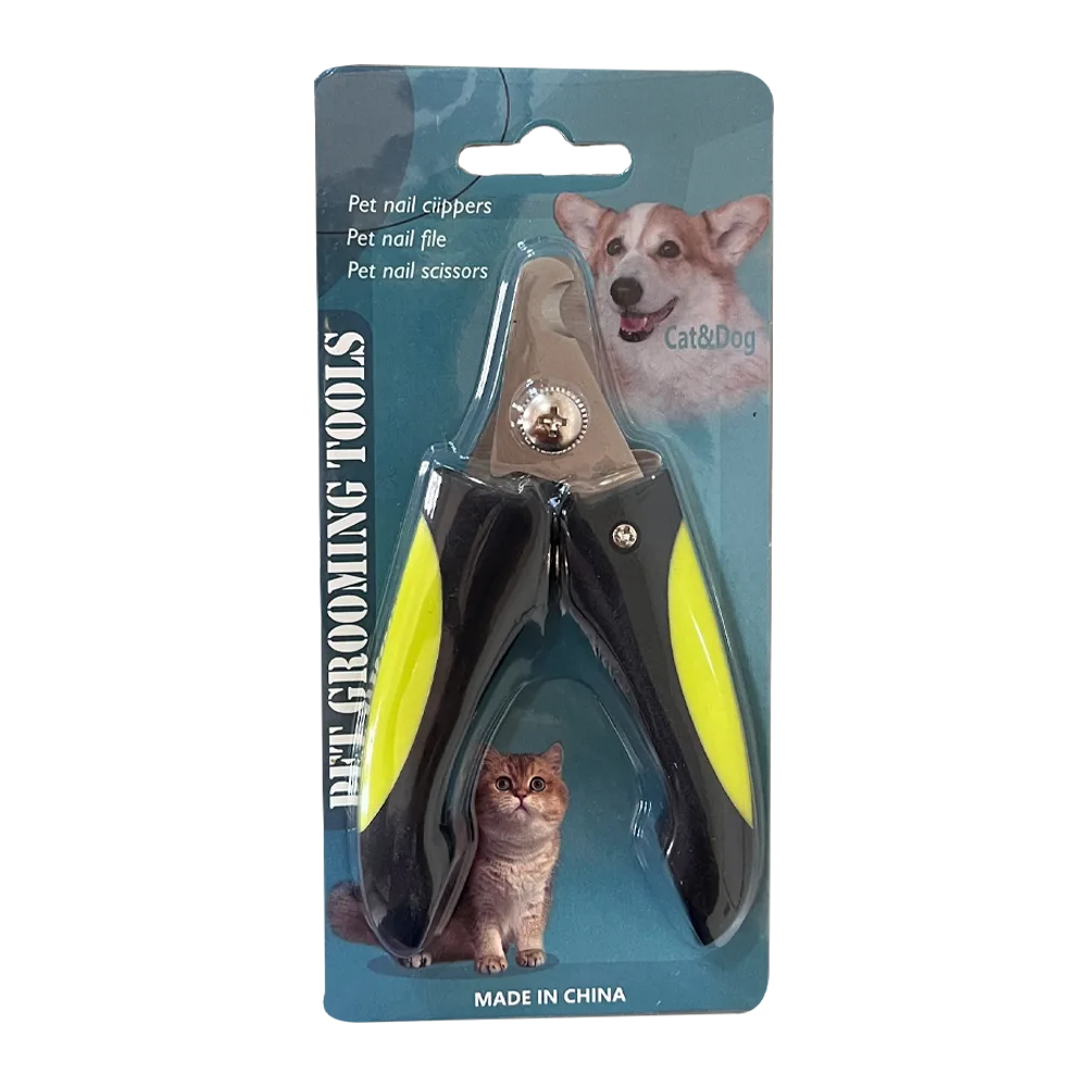 Imagen de cortauñas mediano rosa de marca genérica. Está en un envase de cartón con cobertura de plástico. El cortauñas es rosa con detalles blanco.