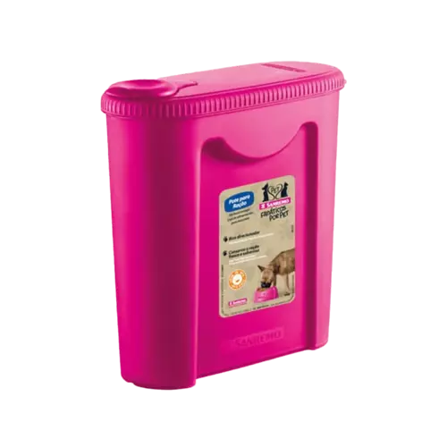 Recipiente de alimento para gatos en color fucsia, con tapa y asa para facilitar el transporte, etiquetado con instrucciones de uso y beneficios.